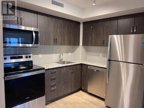 1105 - 20 Meadowglen Place, Toronto (Woburn), ON - Indoor Photo Showing Kitchen With Upgraded Kitchen