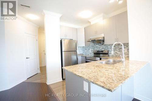 506 - 7325 Markham Road, Markham (Cedarwood), ON - Indoor Photo Showing Kitchen With Double Sink With Upgraded Kitchen