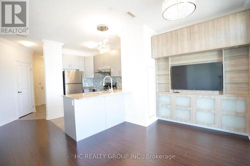 506 - 7325 Markham Road, Markham (Cedarwood), ON - Indoor Photo Showing Kitchen