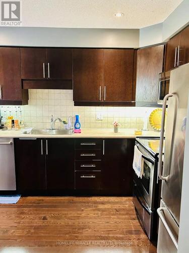 167 Sims Estate Drive, Kitchener, ON - Indoor Photo Showing Kitchen