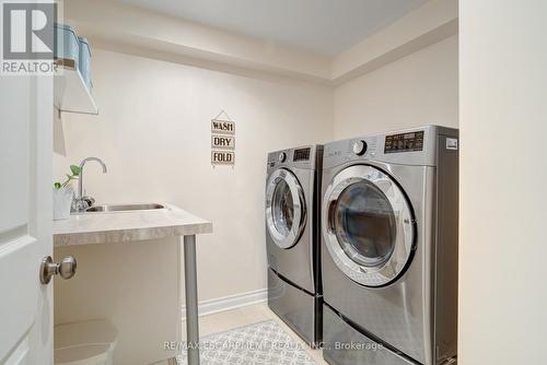 3099 Shannon Crescent, Oakville (Bronte West), ON - Indoor Photo Showing Laundry Room