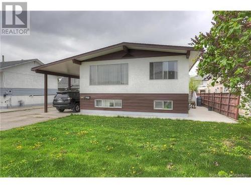 Main house with legal suite - 755 Francis Avenue, Kelowna, BC - Outdoor