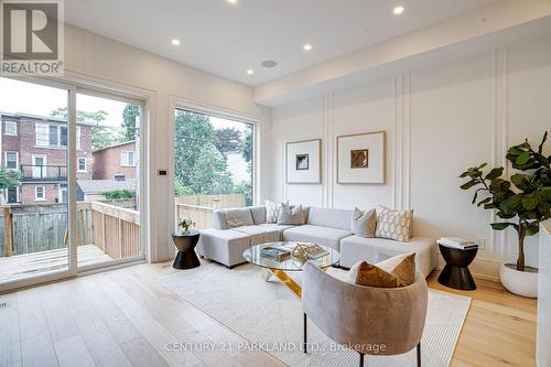 44 Waverley Road, Toronto (The Beaches), ON - Indoor Photo Showing Living Room