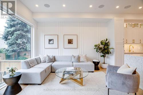 44 Waverley Road, Toronto (The Beaches), ON - Indoor Photo Showing Living Room