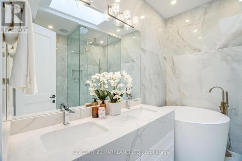 44 Waverley Road, Toronto (The Beaches), ON - Indoor Photo Showing Bathroom