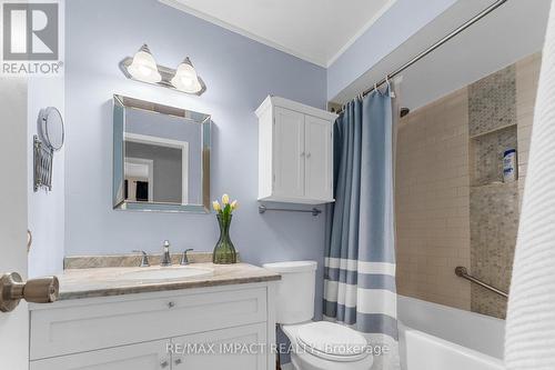 715 Greenoch Court, Oshawa (Mclaughlin), ON - Indoor Photo Showing Bathroom