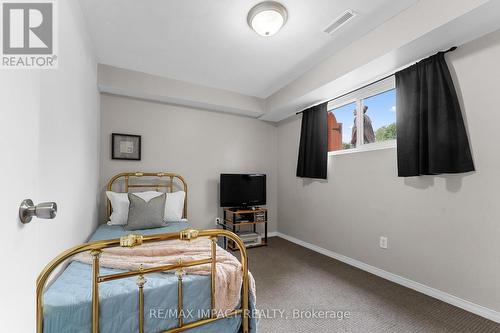 715 Greenoch Court, Oshawa, ON - Indoor Photo Showing Bedroom