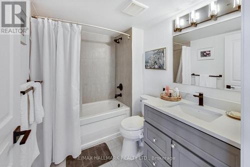 220 - 1733 Queen Street E, Toronto (The Beaches), ON - Indoor Photo Showing Bathroom