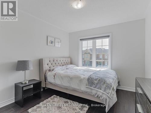 2240 Grainger Loop, Innisfil, ON - Indoor Photo Showing Bedroom