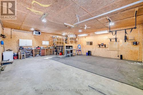 22648 Grey Rd 16 Road, Chatsworth, ON - Indoor Photo Showing Garage