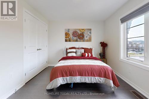 6 Callon Drive, Hamilton (Ancaster), ON - Indoor Photo Showing Bedroom