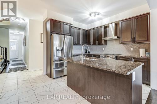 115 Vanilla Trail, Thorold, ON - Indoor Photo Showing Kitchen With Upgraded Kitchen