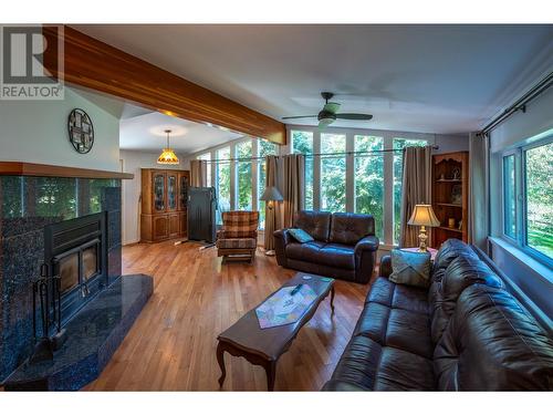 6333 Simpson Road, Summerland, BC - Indoor Photo Showing Living Room With Fireplace