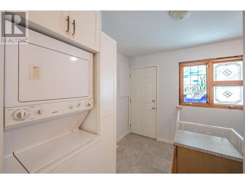 6333 Simpson Road, Summerland, BC - Indoor Photo Showing Laundry Room