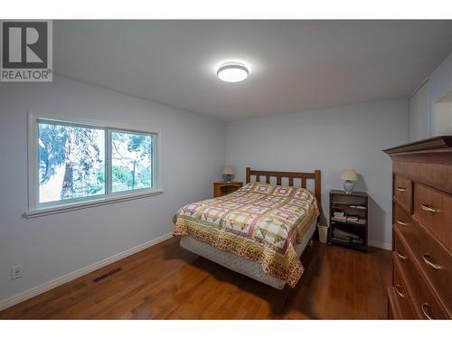 6333 Simpson Road, Summerland, BC - Indoor Photo Showing Bedroom