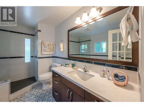 6333 Simpson Road, Summerland, BC - Indoor Photo Showing Bathroom