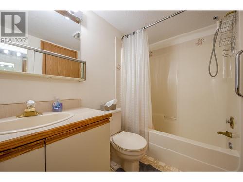 84 Van Horne Street Unit# 204, Penticton, BC - Indoor Photo Showing Bathroom