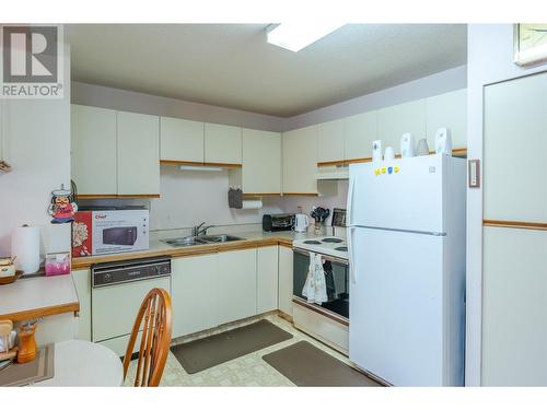 84 Van Horne Street Unit# 204, Penticton, BC - Indoor Photo Showing Kitchen With Double Sink