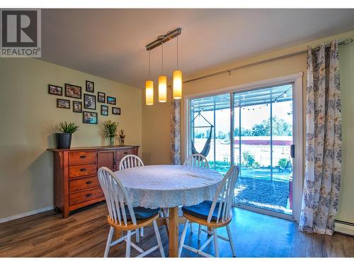 553 Salmon River Road, Salmon Arm, BC - Indoor Photo Showing Dining Room