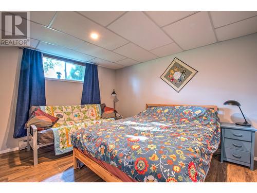 553 Salmon River Road, Salmon Arm, BC - Indoor Photo Showing Bedroom