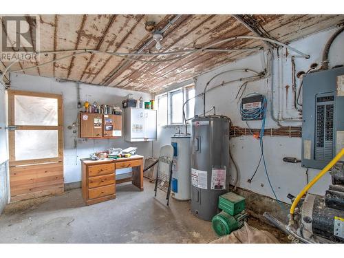 553 Salmon River Road, Salmon Arm, BC - Indoor Photo Showing Basement