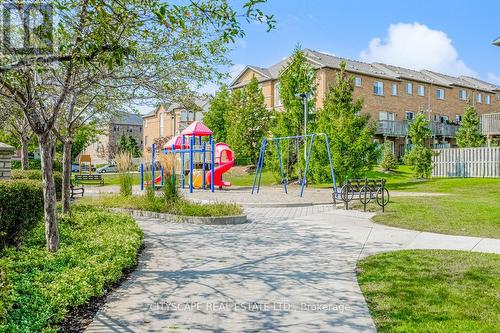 100 - 601 Shoreline Drive, Mississauga, ON - Outdoor