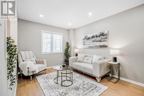 100 - 601 Shoreline Drive, Mississauga, ON - Indoor Photo Showing Living Room