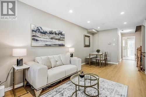 100 - 601 Shoreline Drive, Mississauga (Cooksville), ON - Indoor Photo Showing Living Room