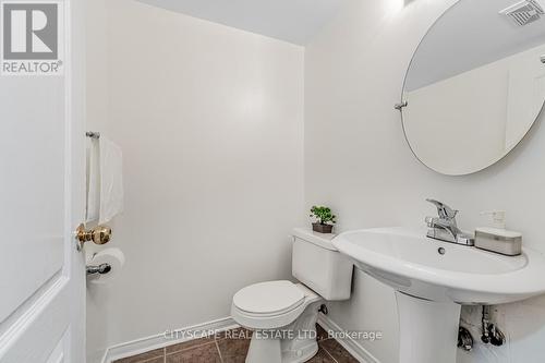 100 - 601 Shoreline Drive, Mississauga, ON - Indoor Photo Showing Bathroom