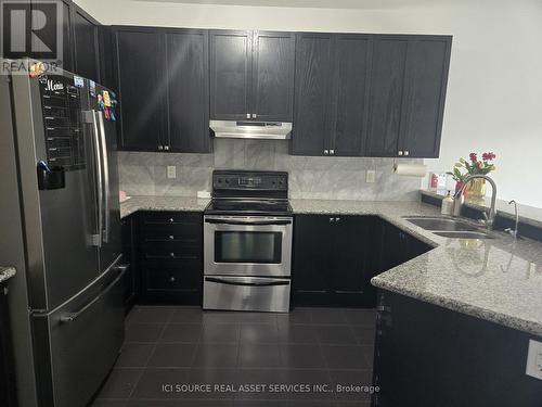 2467 Pine Glen Road, Oakville (Palermo West), ON - Indoor Photo Showing Kitchen With Double Sink