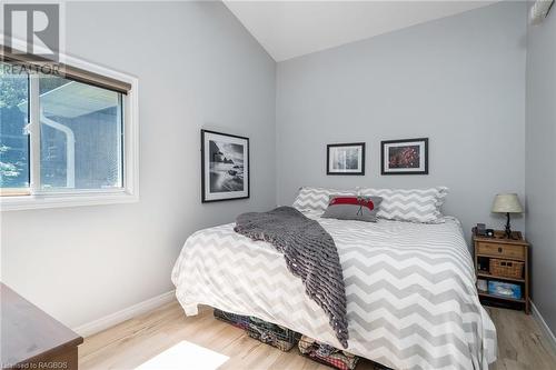 Main Bedroom - 230 Wiles Lane, Eugenia, ON - Indoor Photo Showing Bedroom