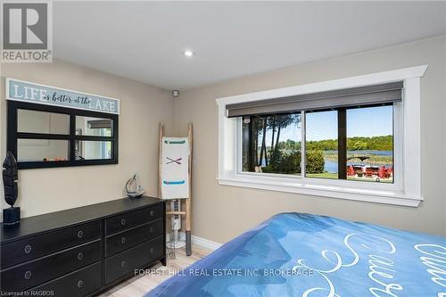 230 Wiles Lane, Grey Highlands, ON - Indoor Photo Showing Bedroom