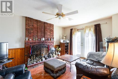 2859 Constable Road, Mississauga, ON - Indoor Photo Showing Living Room With Fireplace