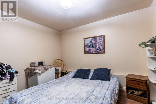 2859 Constable Road, Mississauga (Clarkson), ON - Indoor Photo Showing Bedroom