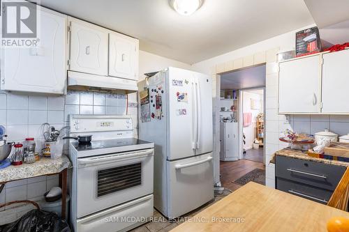 2859 Constable Road, Mississauga, ON - Indoor Photo Showing Kitchen