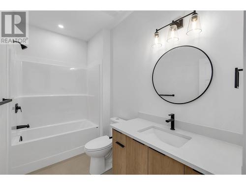 975 Cawston Avenue Lot# 2, Kelowna, BC - Indoor Photo Showing Bathroom