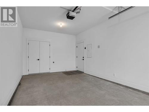 975 Cawston Avenue Lot# 2, Kelowna, BC - Indoor Photo Showing Garage