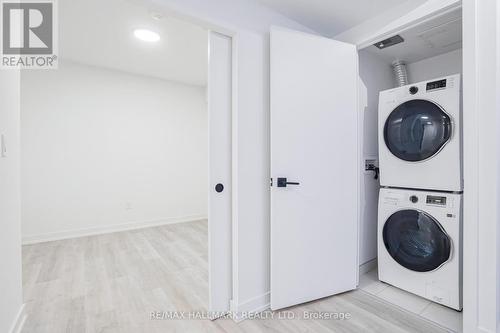 507 - 2 Augusta Avenue, Toronto (Waterfront Communities), ON - Indoor Photo Showing Laundry Room