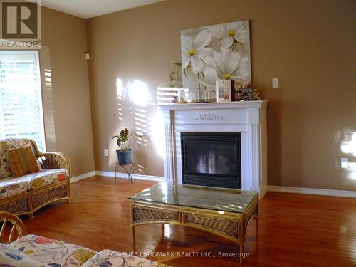 58 Gannett Drive, Richmond Hill (Jefferson), ON - Indoor Photo Showing Living Room With Fireplace