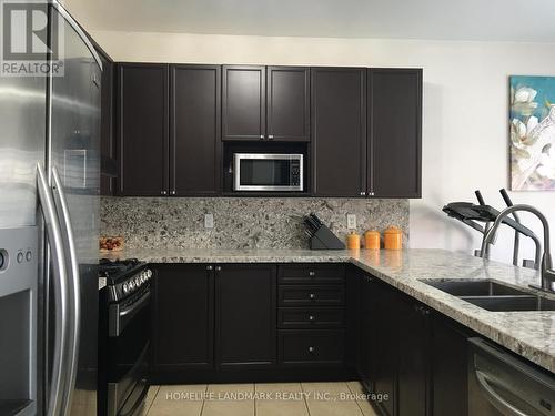 58 Gannett Drive, Richmond Hill (Jefferson), ON - Indoor Photo Showing Kitchen With Double Sink With Upgraded Kitchen