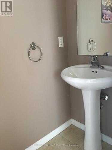 58 Gannett Drive, Richmond Hill (Jefferson), ON - Indoor Photo Showing Bathroom