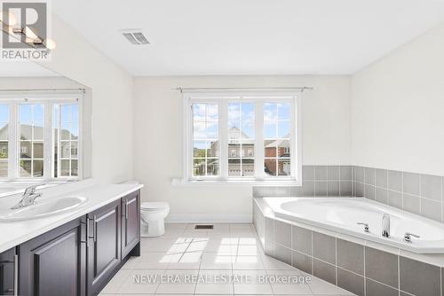 1376 Sheldon Street, Innisfil (Alcona), ON - Indoor Photo Showing Bathroom