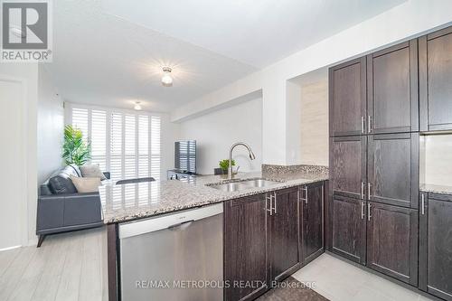 415 - 800 Lawrence Avenue W, Toronto (Yorkdale-Glen Park), ON - Indoor Photo Showing Kitchen With Double Sink With Upgraded Kitchen