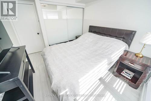 415 - 800 Lawrence Avenue W, Toronto (Yorkdale-Glen Park), ON - Indoor Photo Showing Bedroom