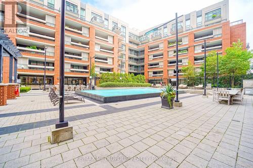 415 - 800 Lawrence Avenue W, Toronto (Yorkdale-Glen Park), ON - Outdoor