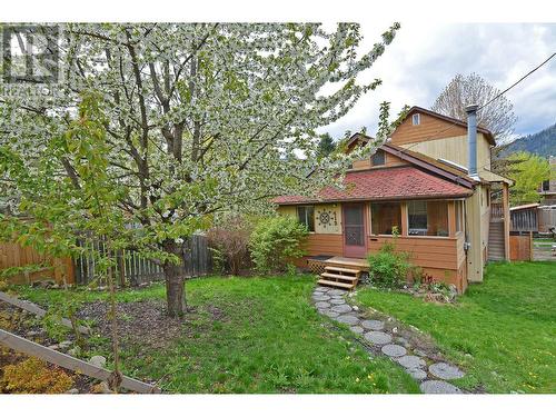 413 Sixth  Street, Nelson, BC - Outdoor