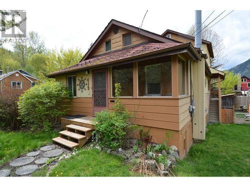 413 Sixth  Street, Nelson, BC - Outdoor