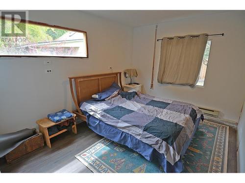 413 Sixth  Street, Nelson, BC - Indoor Photo Showing Bedroom