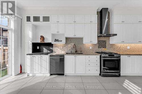 127 Morningside Drive, Halton Hills (Georgetown), ON - Indoor Photo Showing Kitchen With Upgraded Kitchen