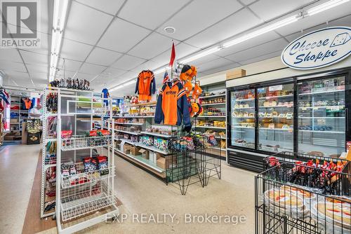 15 Holland Street E, Bradford West Gwillimbury, ON 